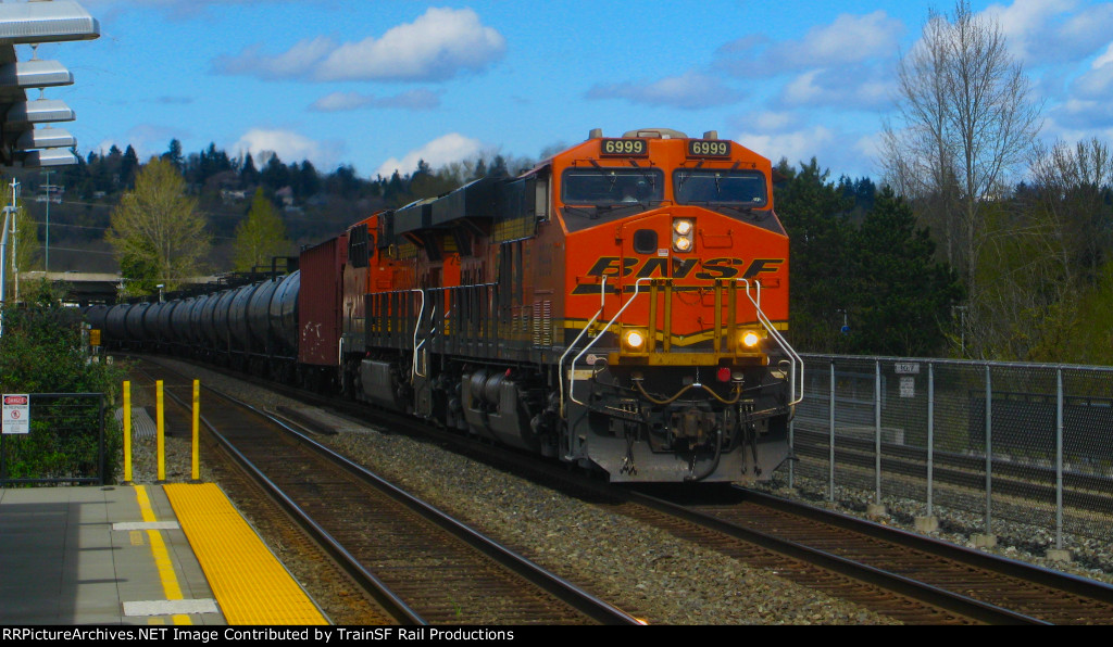 BNSF 6999 Leads a Crude Oil Train